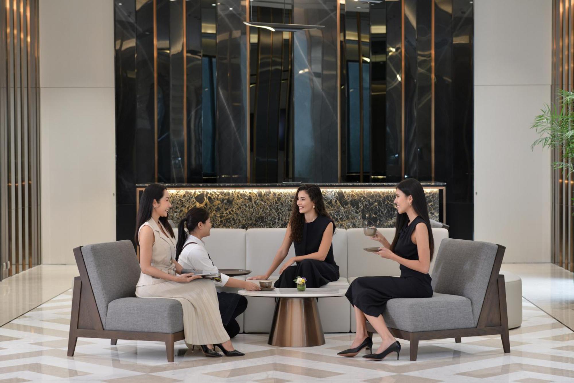 Gm Estate Hotel And Executive Apartments Sukhumvit 20 Бангкок Экстерьер фото