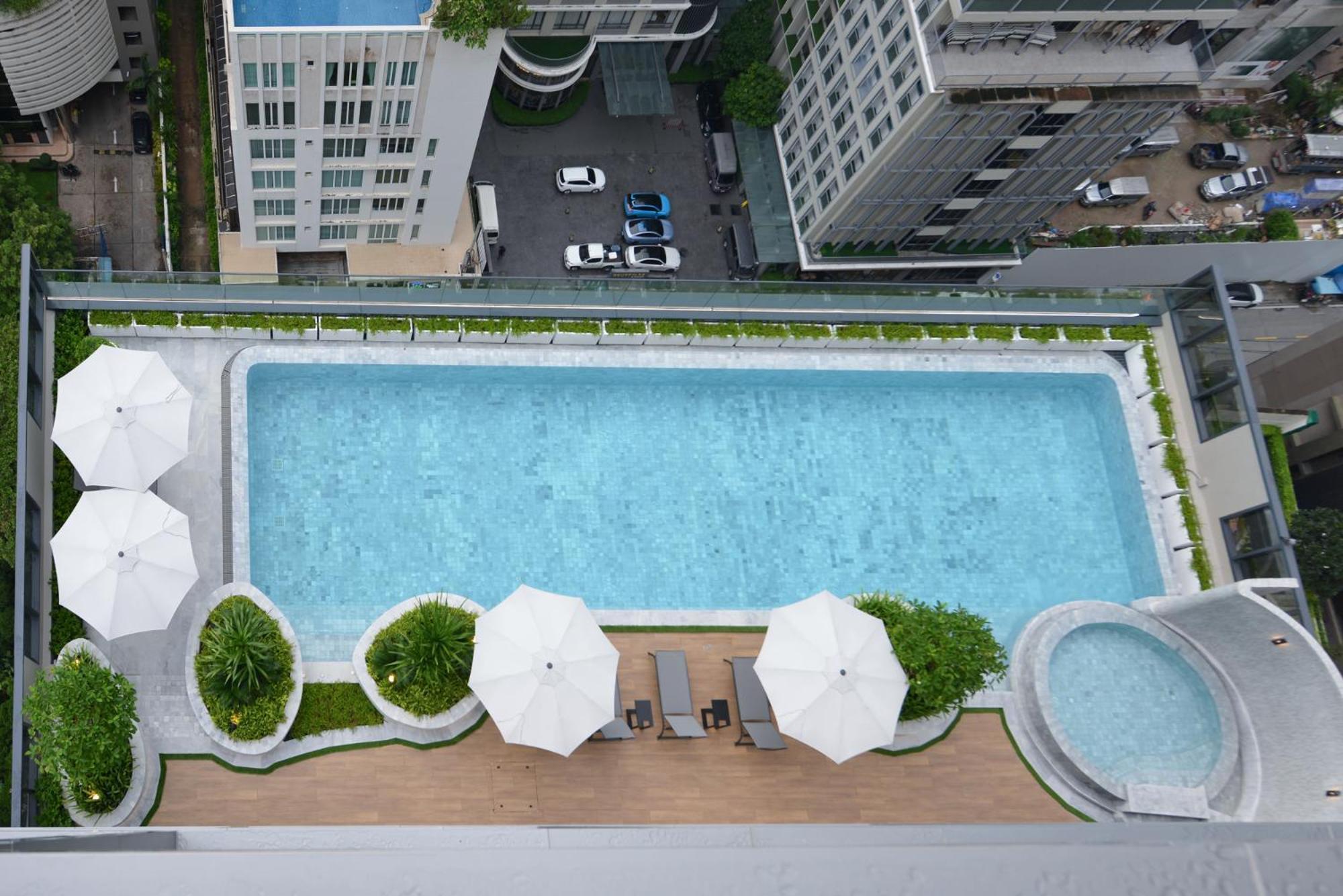 Gm Estate Hotel And Executive Apartments Sukhumvit 20 Бангкок Экстерьер фото